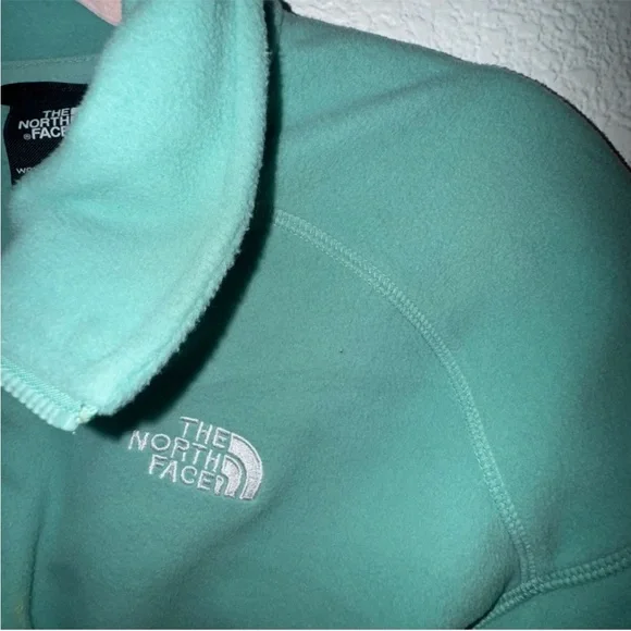 The North Face glacier cropped fleece 1/4 zip in wasabi green M - Picture 4 of 7